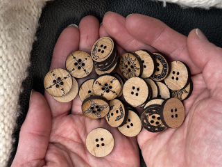 STK Buttons in Hand
