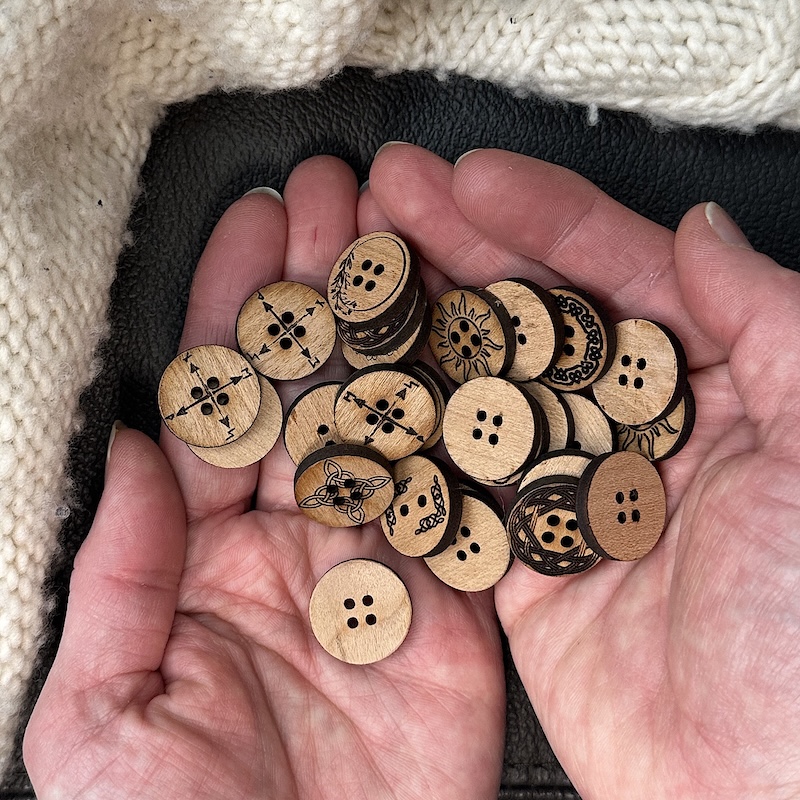 STK Buttons in Hand