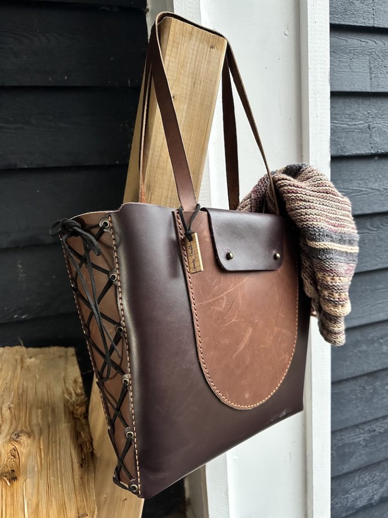 STK Patricia Tote